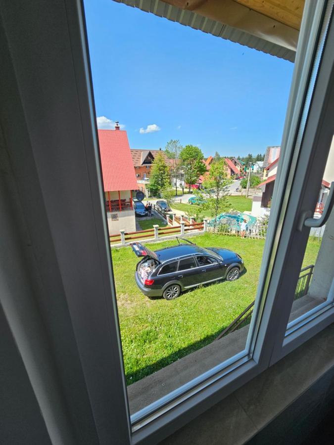 Apartment Planinski Raj *